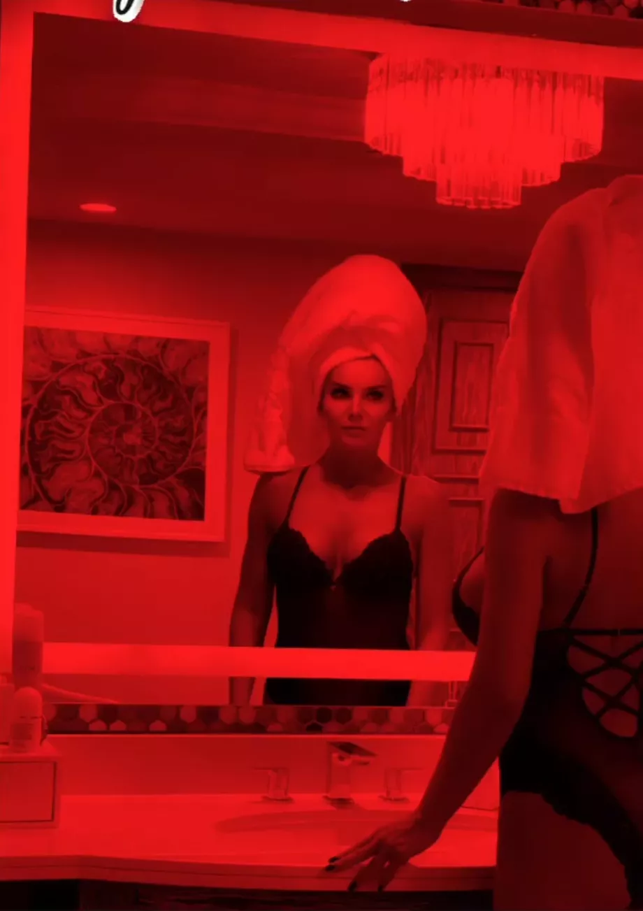 Przepiękna gwiazda disco polo zapozowała w samej bieliźnie. Opadną WAM SZCZĘKI! Wygląda obłędnie! 